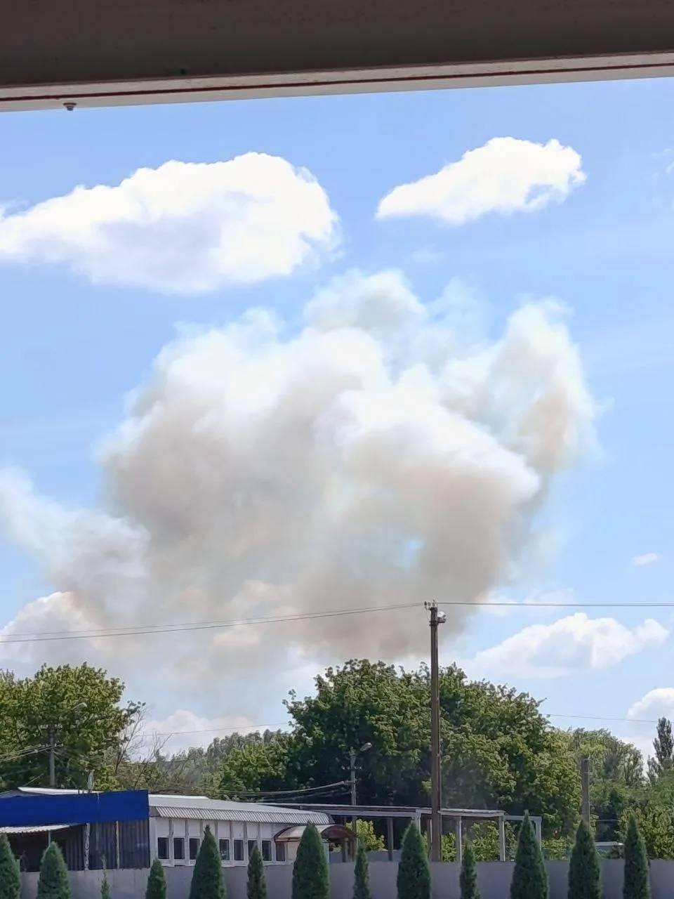 В Днепропетровске накрыли предприятие, местные заявляют о сильном пожаре на месте атаки