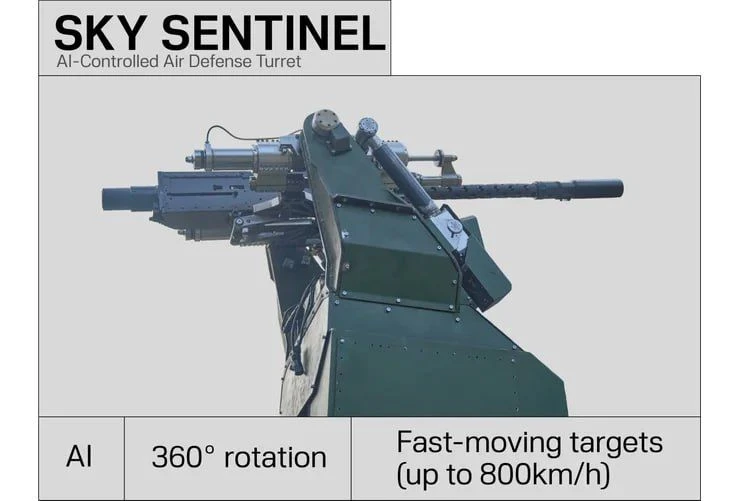 На кадрах - украинский дистанционно управляемый боевой модуль Sky Sentinel с 12,7-мм пулеметом M2 Browning, используемый для уничтожения российских дронов