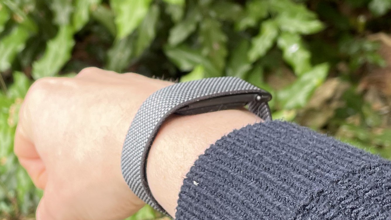 Обзор Google Fitbit Air: лучший фитнес-трекер без экрана картинка Google Fitbit Air