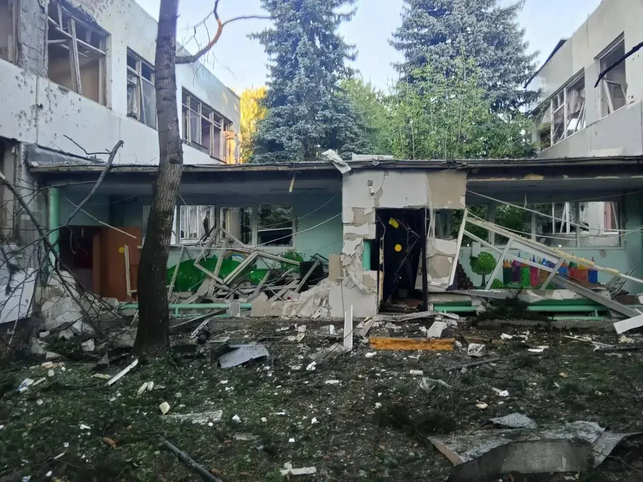 Детский сад в Электростали, на который упали обломки украинского БПЛА