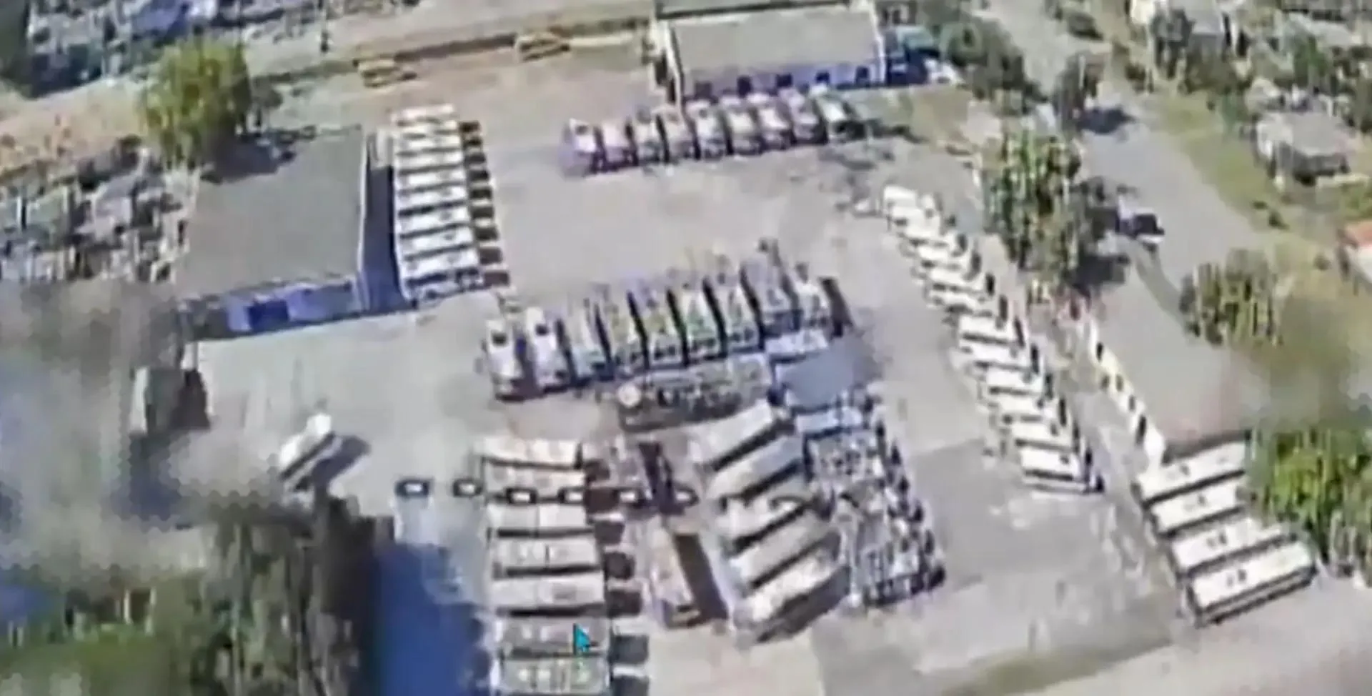 Противник публикует очередные видео с атаками по автотранспорту на дорогах и автостоянках в приграничных регионах