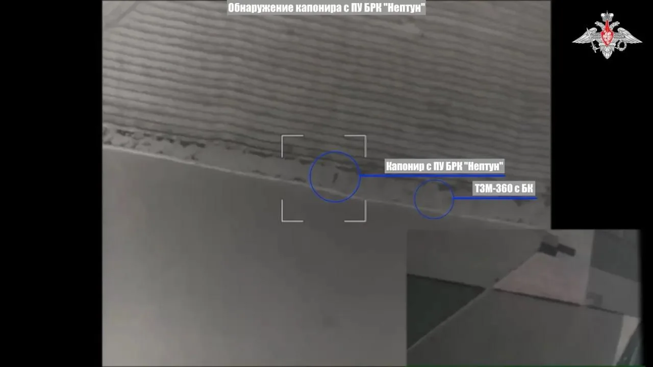 Удар ОТРК «Искандер-М» по припаркованной технике ВСУ в посадке районе села Рыбаковка Николаевской области