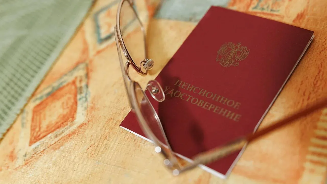 Более семи миллионам пенсионеров увеличат выплаты с 1 августа за период работы в 2025 году