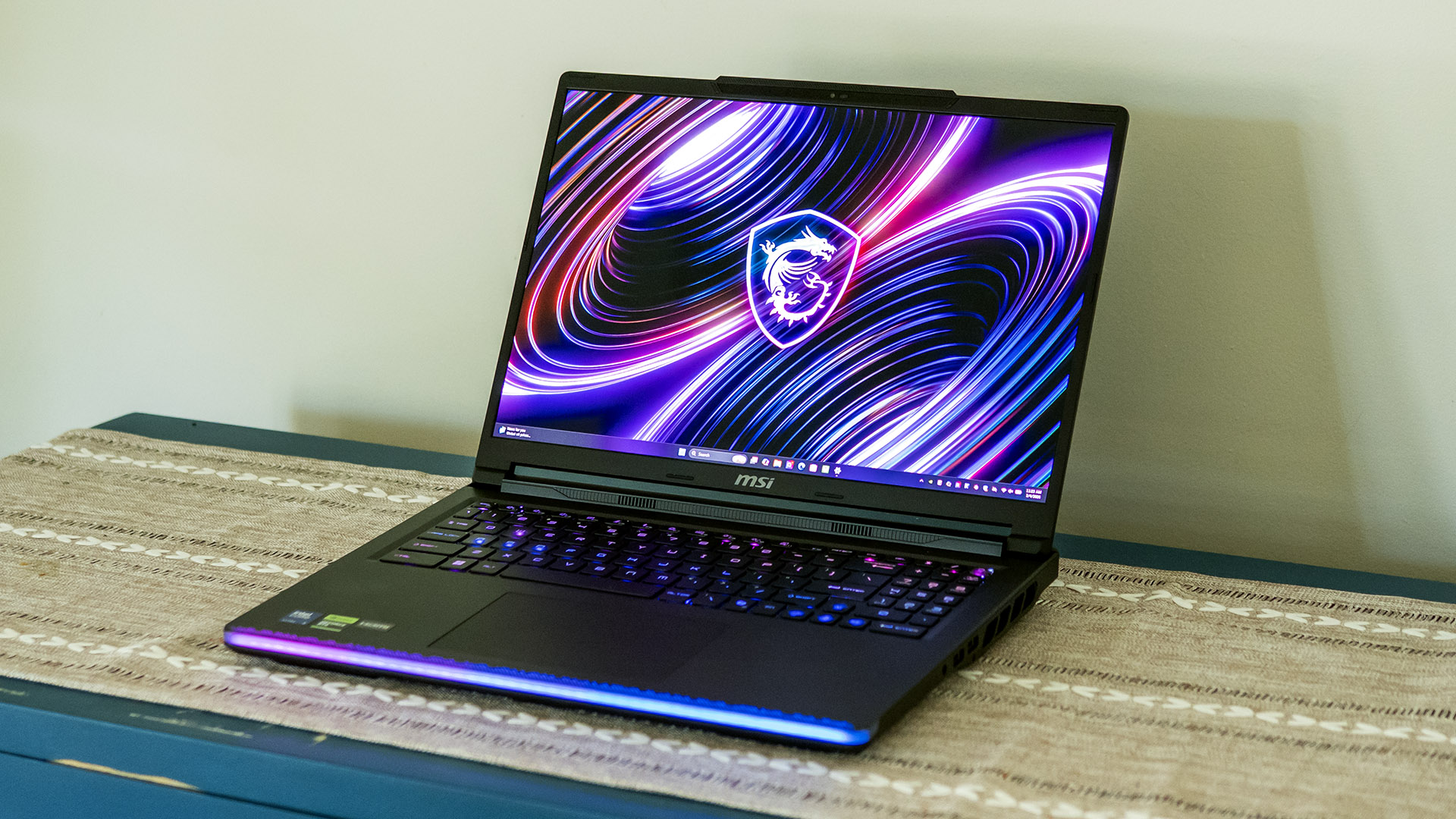 Обзор MSI Raider 16 Max HX - выдающаяся игровая производительность картинка Игровой ноутбук MSI Raider 16 Max HX | DGL.RU