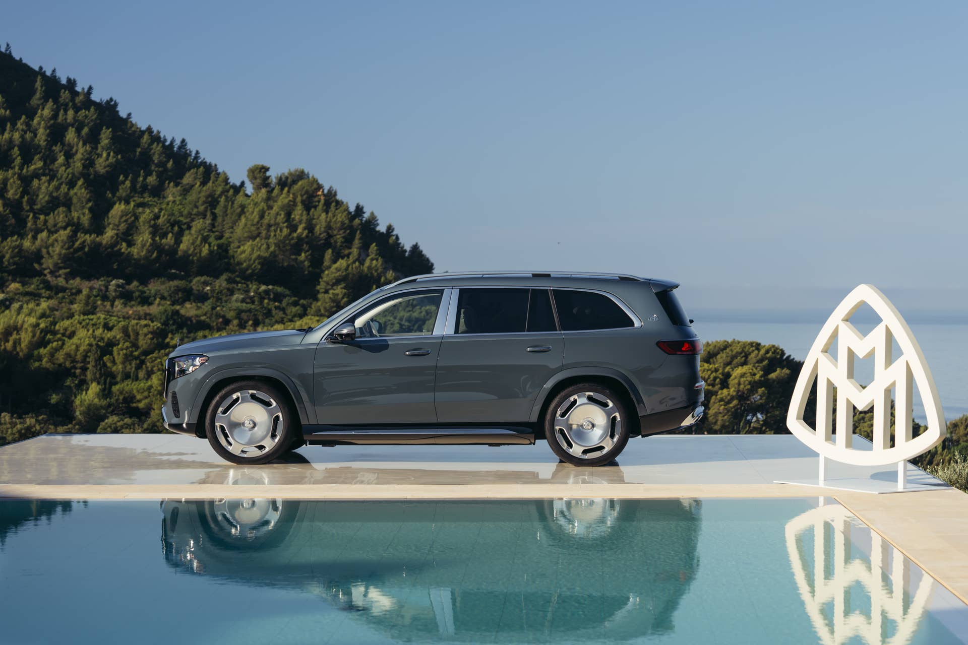 Mercedes-Maybach GLS 680: обновление лидера с ИИ и уникальными элементами