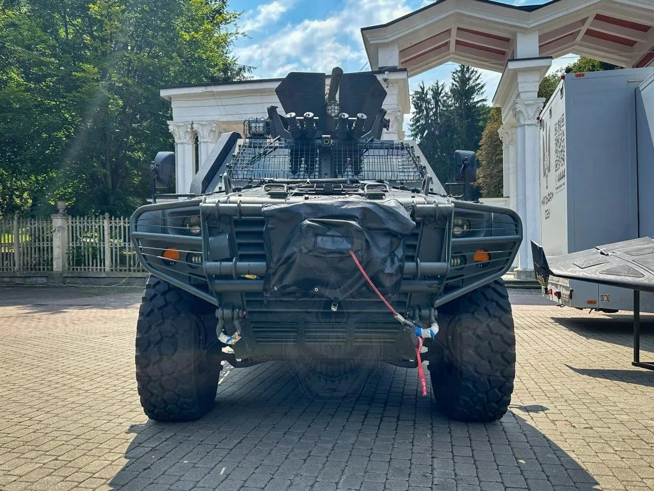 На кадрах - бронеавтомобиль турецкого производства Otokar Cobra II на выставке Центра специальных операций «А» СБУ во Львове, июль 2026 года