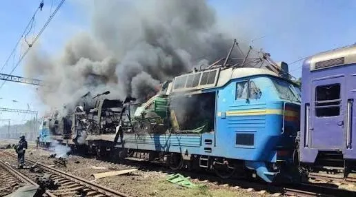 Топливный и транспортный коллапс: удары по Харьковщине уничтожили все АЗС, а поезда в Запорожье не ходят третьи сутки