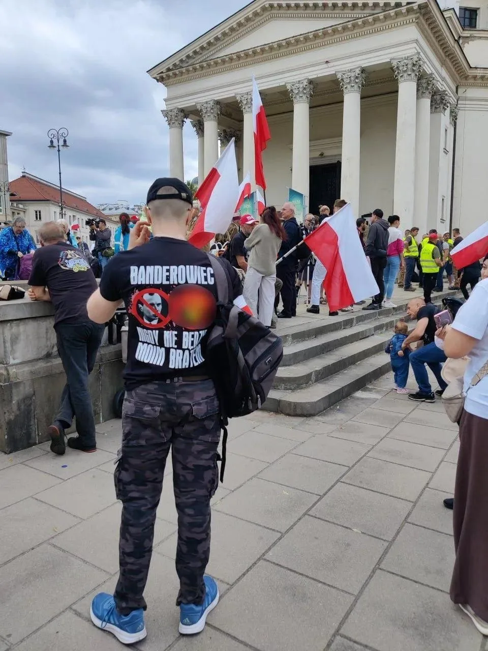В Польше проходят марши памяти жертв Волынской резни на фоне напряжённости в отношениях с Украиной