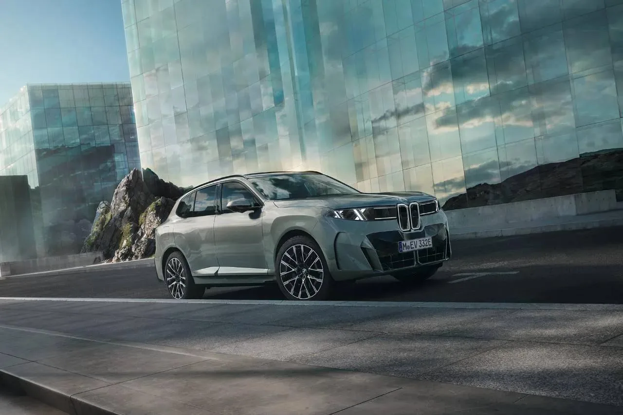 BMW официально представила обновленный Х5 - ожидается сразу пять версий автомобиля