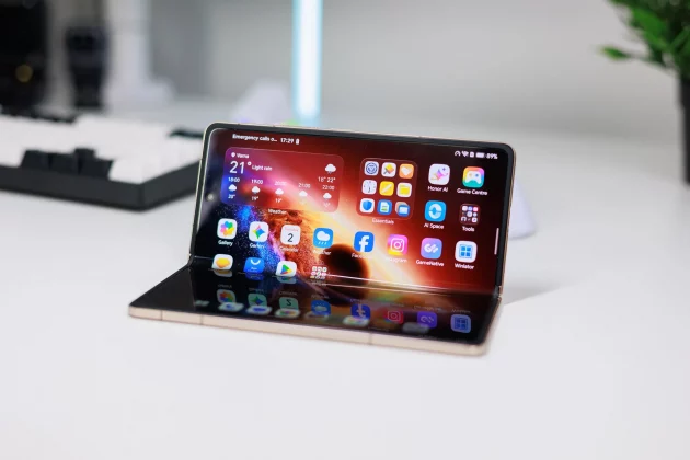 Honor Magic V6