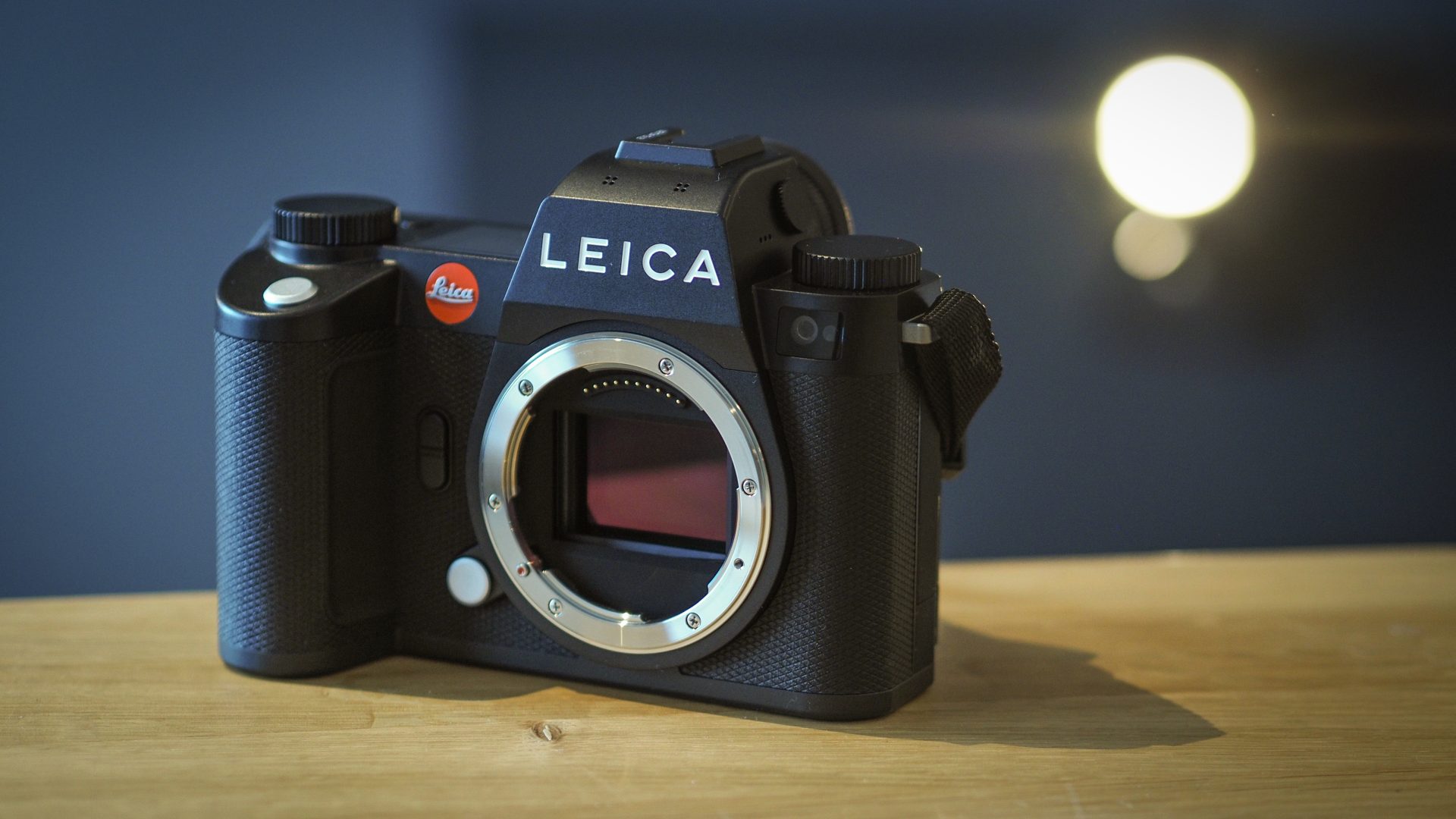 Лучшие камеры Leica в 2026 году: от классических дальномеров до беззеркальных систем картинка Лучшие камеры Leica в 2026 году: гид по выбору | DGL.RU