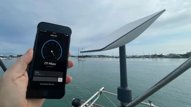 Смартфон SpaceX с ИИ: Илон Маск опроверг слухи | DGL.RU