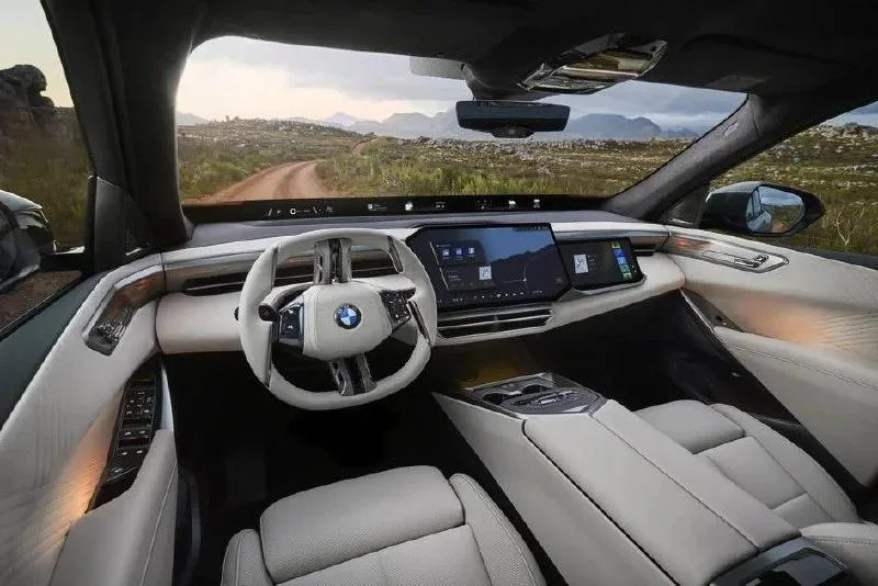 BMW официально представила обновленный Х5 - ожидается сразу пять версий автомобиля
