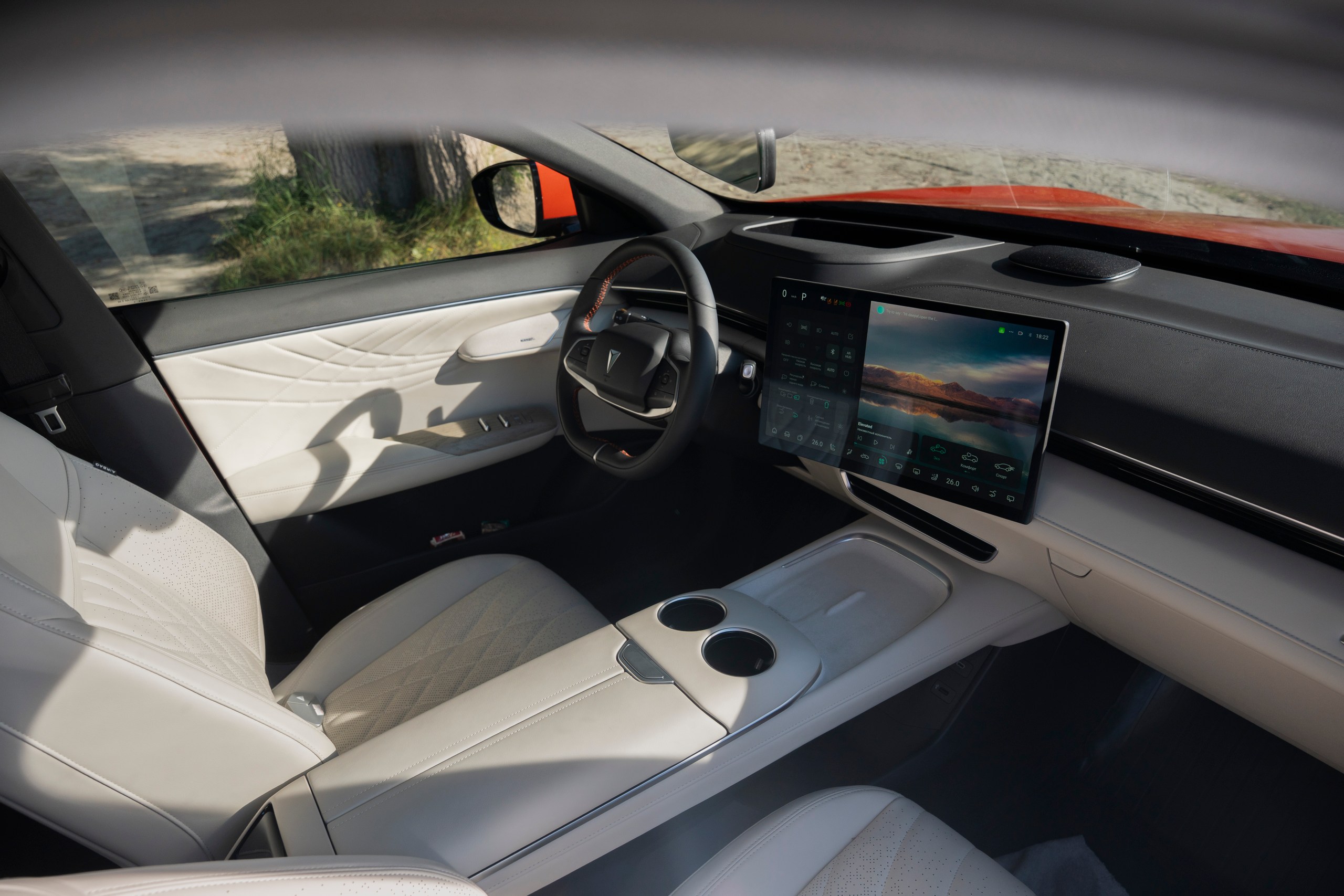 CHANGAN запустил продажи гибридного кроссовера Deepal S07 с запасом хода до 1000 км
