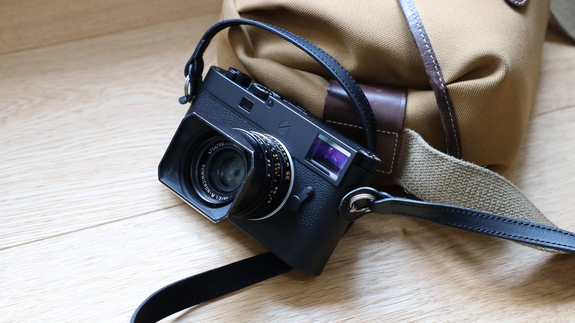 Лучшие камеры Leica в 2026 году: от классических дальномеров до беззеркальных систем картинка Лучшие камеры Leica в 2026 году: гид по выбору | DGL.RU