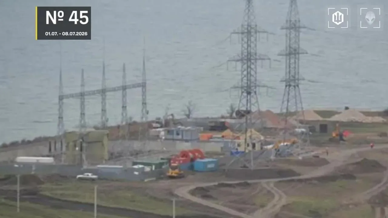 После ударов по подстанциям и ТЭС в Крыму, противник взялся за выведение из строя элементов энергомоста «Кубань — Крым», поставляющего электричество на полуостров по подводным кабелям через Керченский пролив