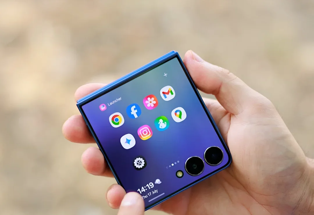 Смартфон Samsung Galaxy Z Flip 8 закроет серию | DGL.RU
