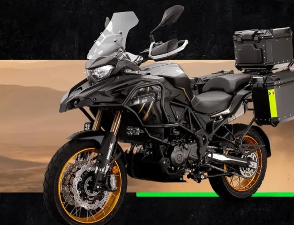 Benelli TRK552X: новые технологии для дальних поездок и электронное управление