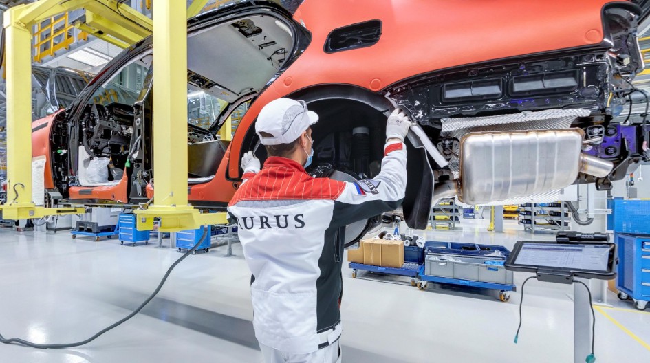 Каждый Aurus проходит недельные испытания перед выдачей клиенту