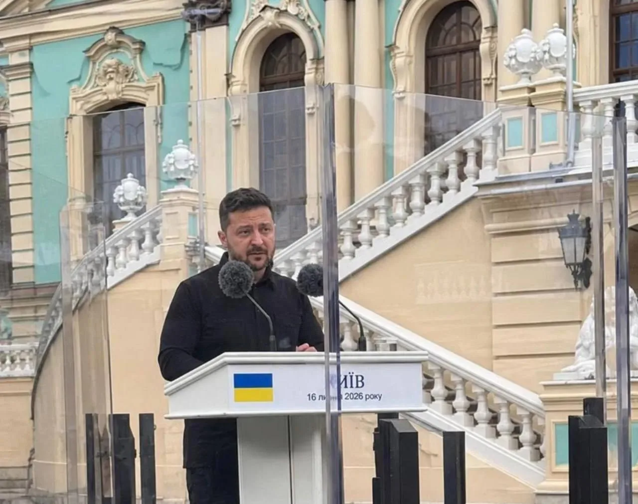 Зеленский начал бояться простых украинцев