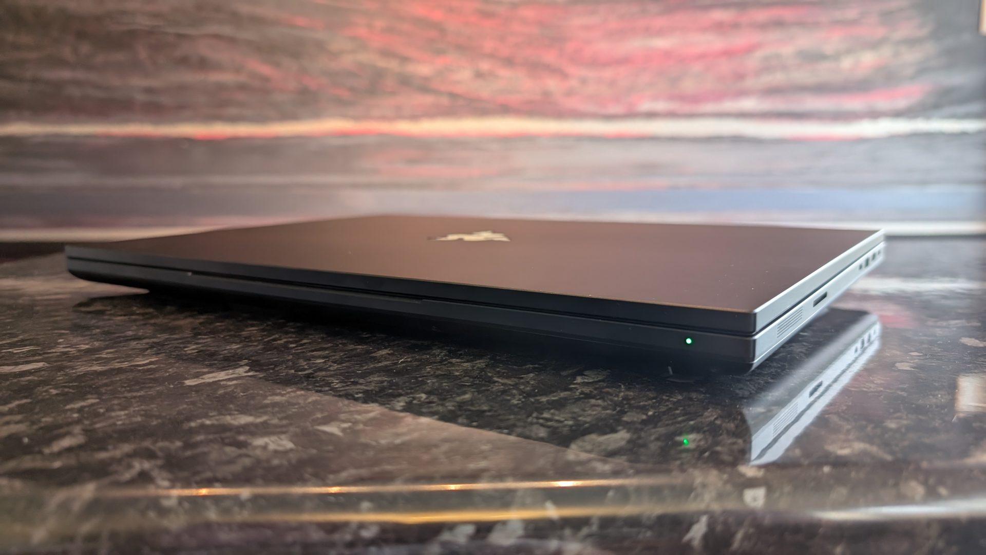 Обзор Razer Blade 18: невероятно быстрый и горячий монстр картинка Razer Blade 18