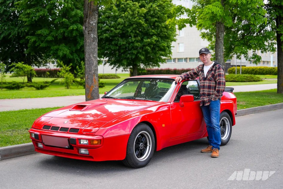 Редкий Porsche 924 собрали вручную из тысяч деталей за 10 лет