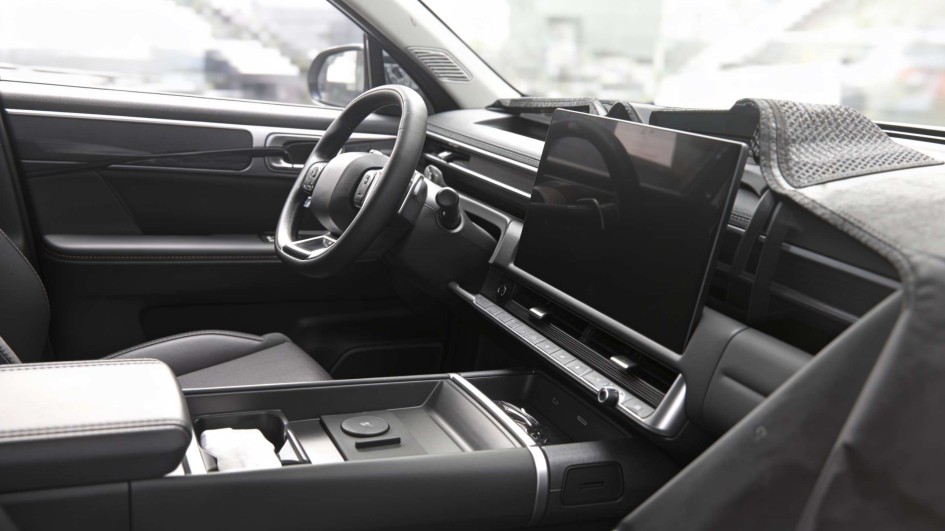 Hyundai Santa Fe сменил поколение: новые детали и неожиданные перемены