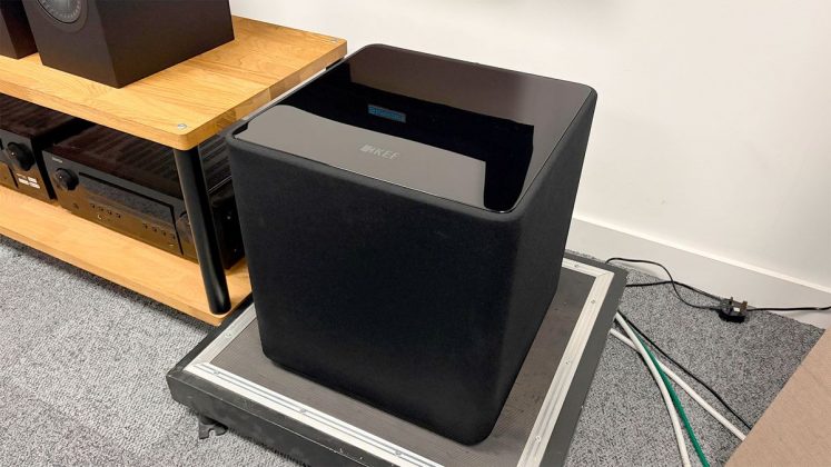 Система Samsung HW-Q990F для кинотеатра | DGL.RU