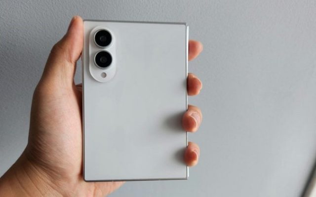 Смартфон Samsung Galaxy Z Fold8: покупать ли? | DGL.RU