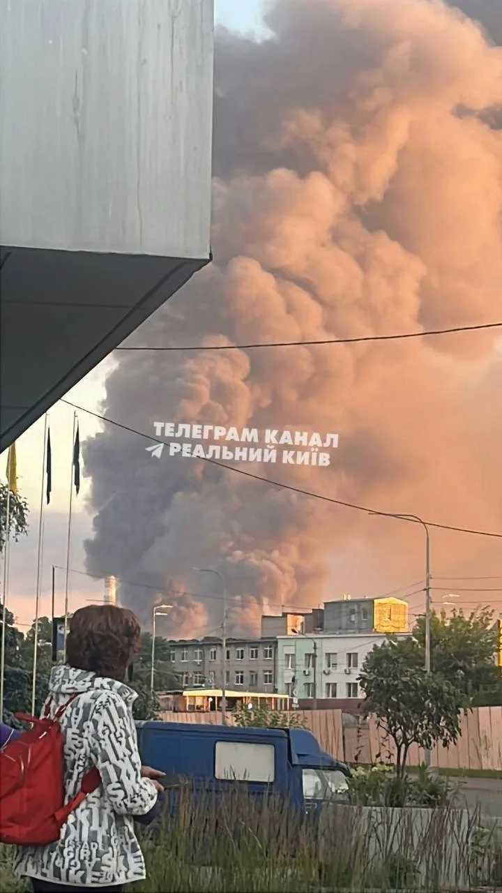 Пламя на Украине не утихает. Ночью ВС РФ нанесли массированный удар по военным предприятиям и объектам ТЭК