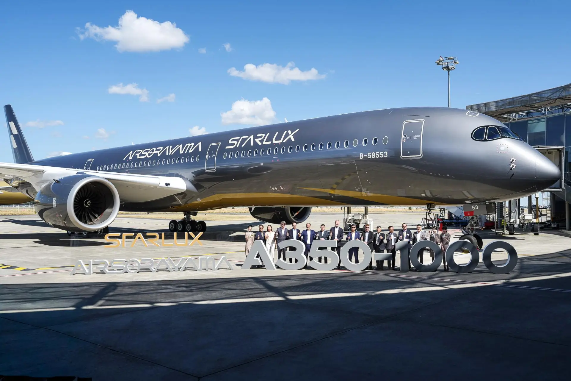 STARLUX получила один из самых необычных Airbus A350-1000 в мире