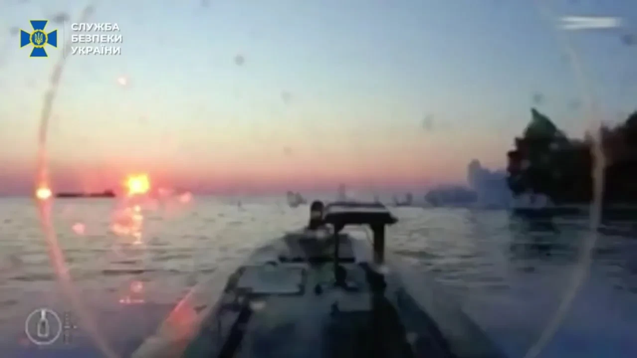 Видео удара украинского БЭК Sea Baby по танкеру BLUE под флагом Камеруна возле Крыма