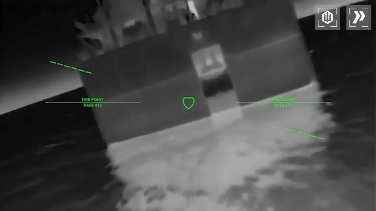 Новые элементы пассивной защиты на ходовых рубках судов в Азовском море, 8 день поражаемых украинскими дронами