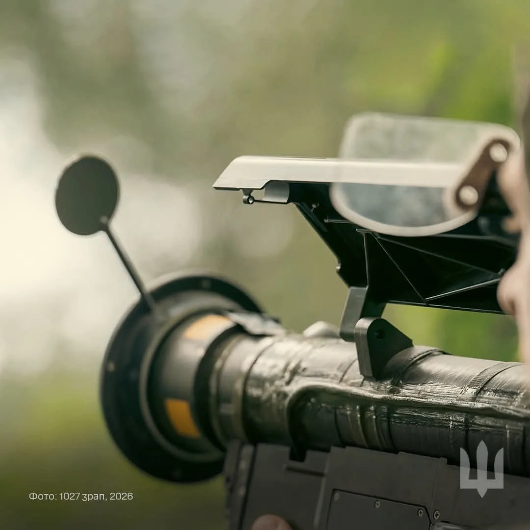 На кадрах - американский переносной зенитный ракетный комплекс FIM-92 Stinger на вооружении 1027-го зенитного ракетно-артиллерийского полка ВСУ, июль 2026 года