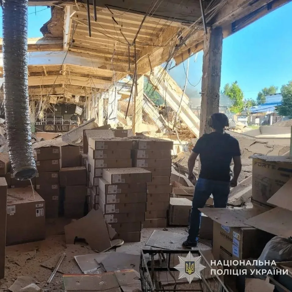 Полиция Украины случайно показала дроны, которые хранились на складе в Сумской области