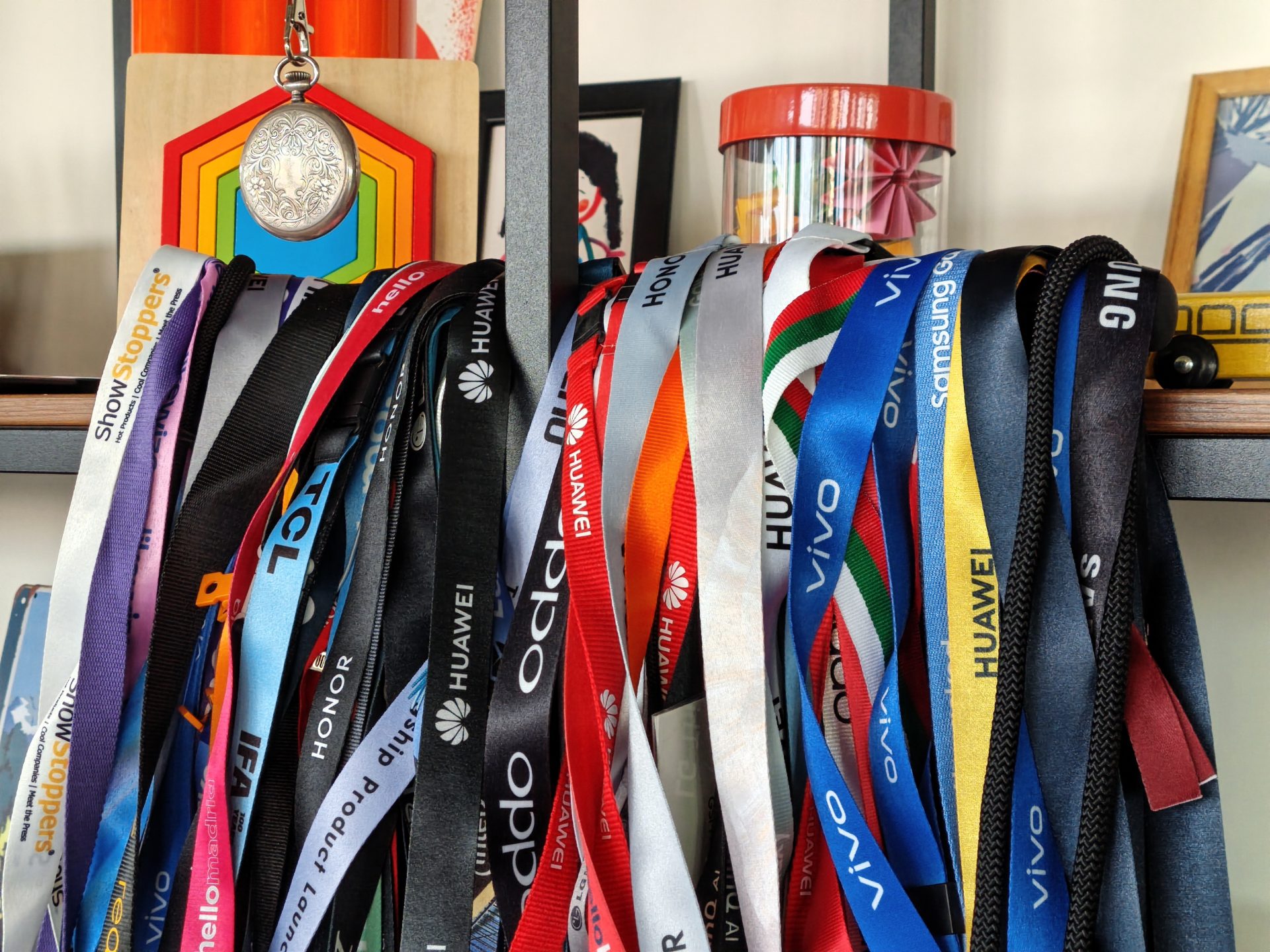 Обзор смартфона Tecno Pova 8: гигантский аккумулятор и матричный дисплей картинка Tecno Pova 8