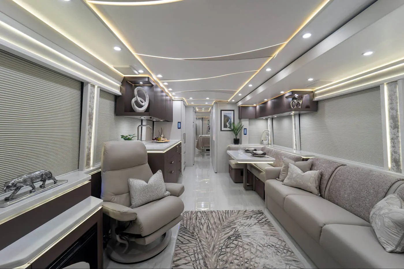 Флагман Marathon Coach 1427: переосмысление роскоши в автодомах