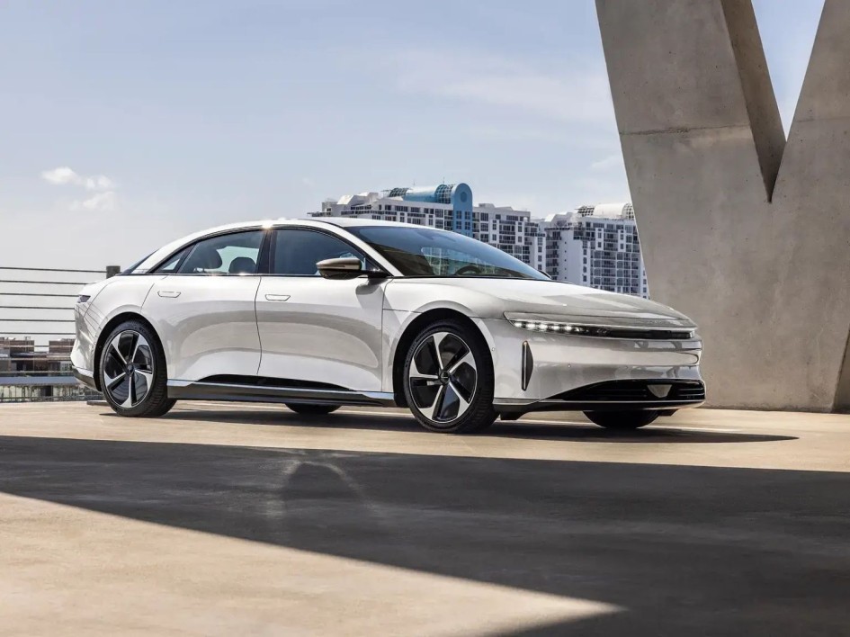 27 тысяч Lucid Air отозваны в США: выявлен риск возгорания из-за электрики
