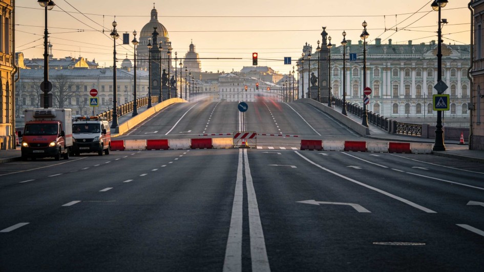 В Петербурге временно ограничат движение на ключевых магистралях города