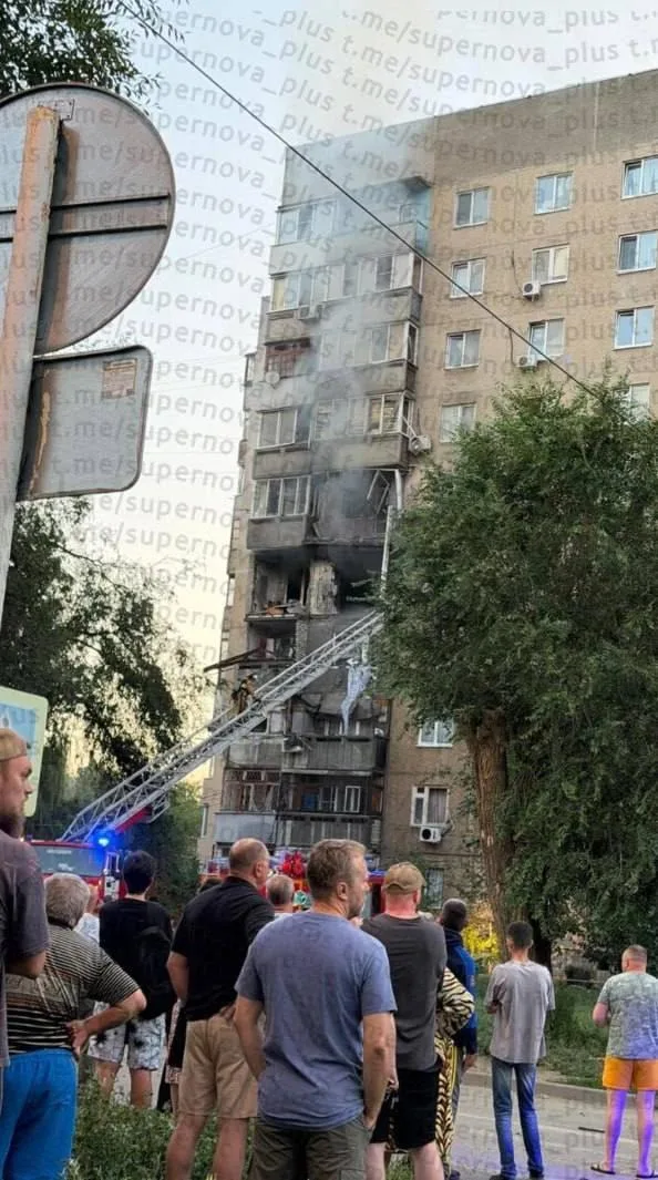 Противник сегодня продолжил планомерные удары по хабам маркетплейса Wildberries теперь в Новосемейкино, Самарской области