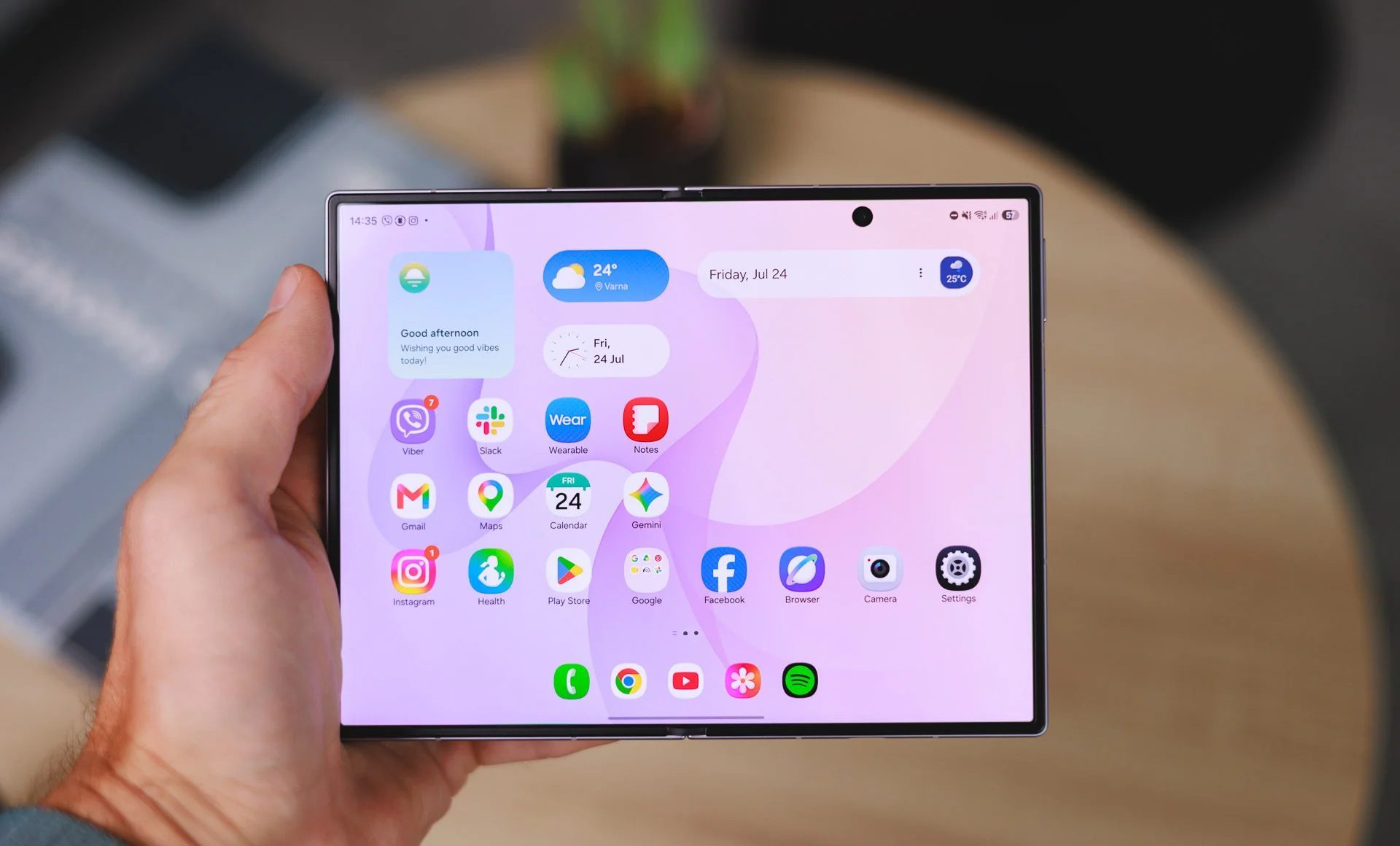 Предзаказы Samsung Galaxy Z Fold 8 выросли | DGL.RU