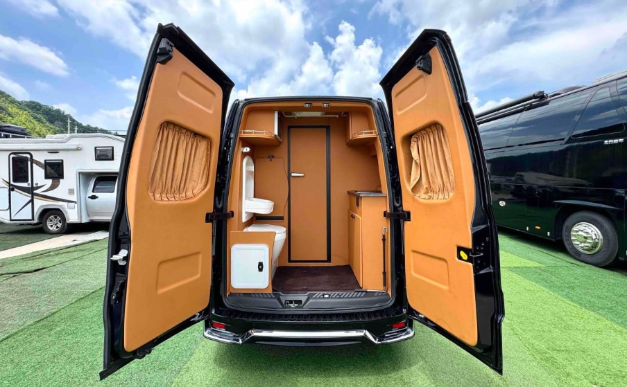 Ford Transit: дизельный автодом с автоматической коробкой и пробегом 13 000 км в России