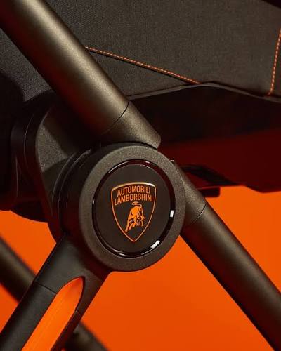 Lamborghini и Silver Cross представили лимитированную коляску дороже подержанной Lada