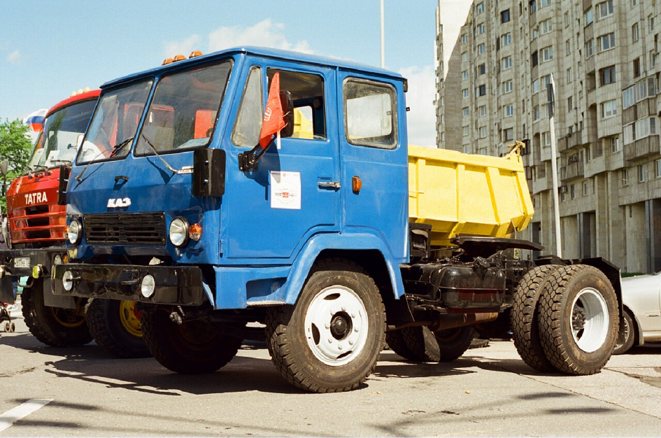 ЗИЛ-130, ГАЗ-53, МАЗ-500 и «Колхида»: как грузовики СССР влияли на стройки страны