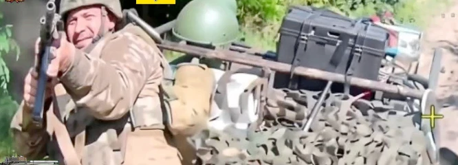 Украинская сторона утверждает, что ВСУ в данный момент сосредоточены на ударах по западной части Купянска, контроль над которой с российской стороны постепенно уплотняется