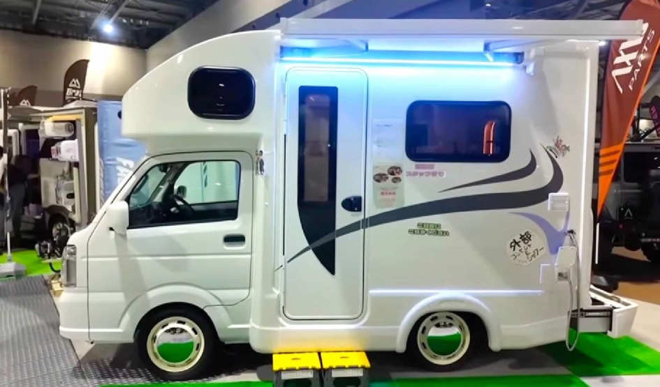 Мини-автодом FABULA на Suzuki Carry: компактный формат для семейных путешествий