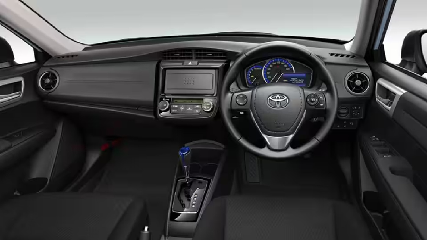 Toyota Corolla Axio: японский седан в России дешевле LADA Vesta и Iskra