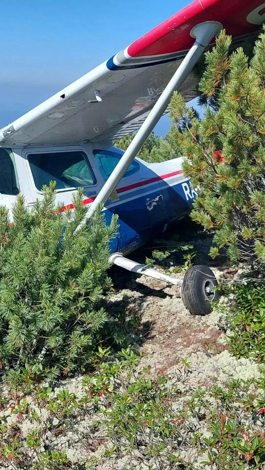 Двое суток в тайге. Первые кадры с места крушения Cessna 182