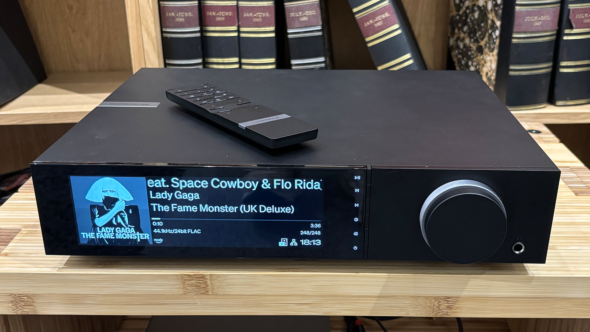 Обзор Cambridge Audio Evo 300 - мощный, насыщенный звук и масса удобных фишек картинка Усилитель Cambridge Audio Evo 300: тест звука | DGL.RU