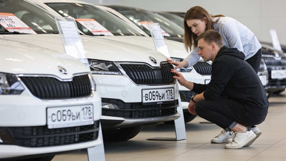 Средняя стоимость новых авто в России достигла рекордных 3,5 млн рублей